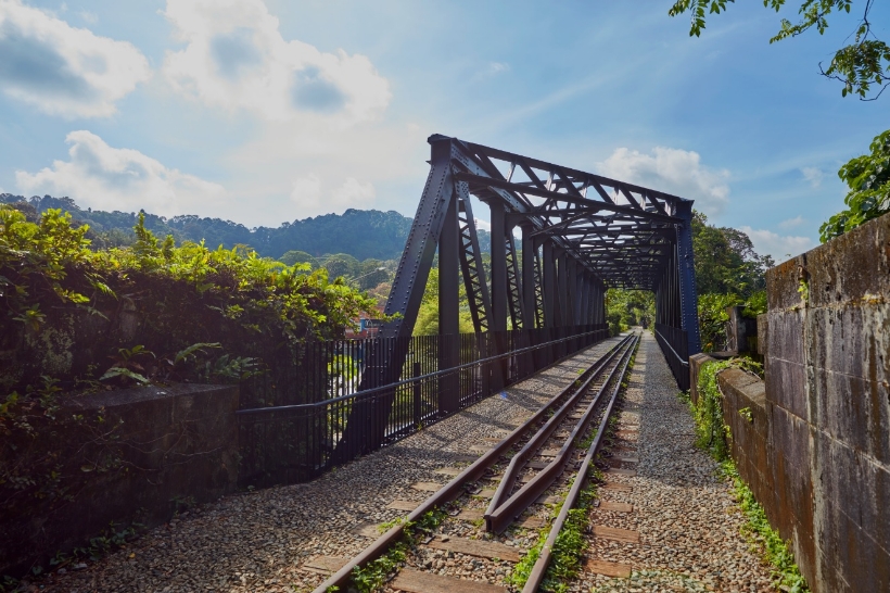 imgLocMap03 Ride or hike to the Truss Bridge – a popular photo spot
that was once part of the Bukit Timah Railway